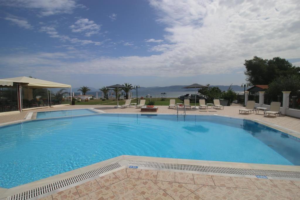 Umbrella Beach Apartments Kávos Exterior foto